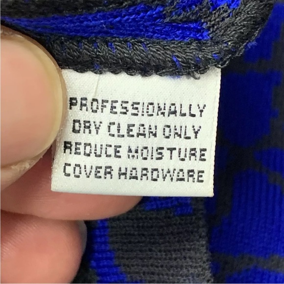 ST. JOHN  Leopard Animal Print Blue Black Silk Blend Stretch Tank Top Size S - Picture 6 of 9